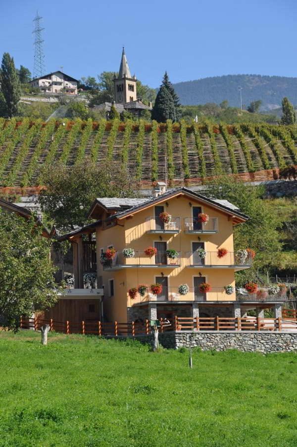 Affittacamere Les Noyers Bed & Breakfast