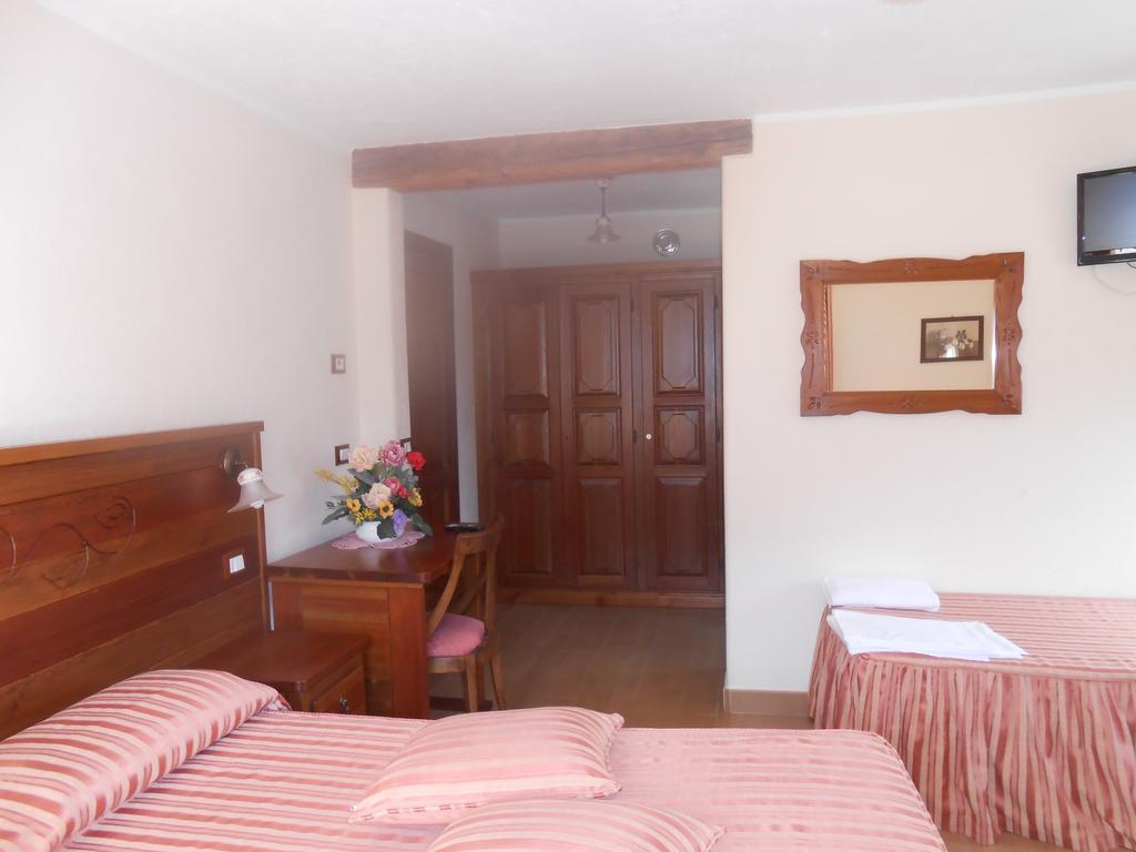 Les Noyers Bed and breakfast 3*